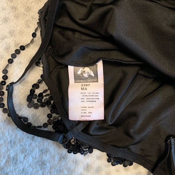 Black and silver sequin dance costume - Picture 6 of 10